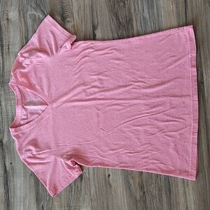 EUC Coral v-neck t-shirt